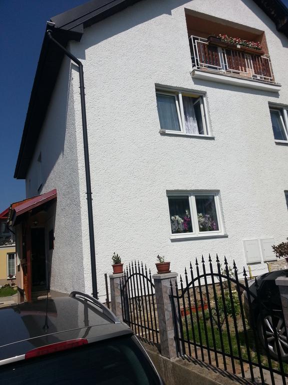 Ubytovanie U Vlasty Strba Bagian luar foto